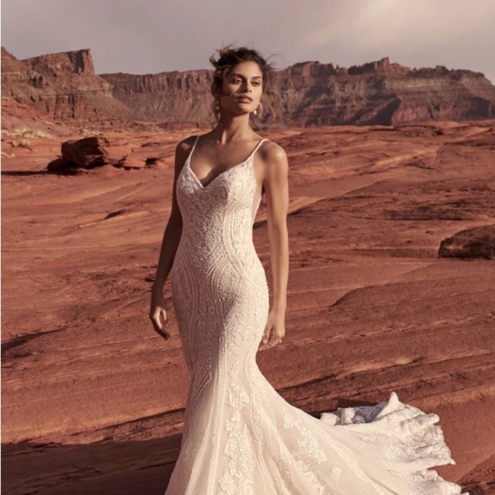 MAGGIE SOTTERO